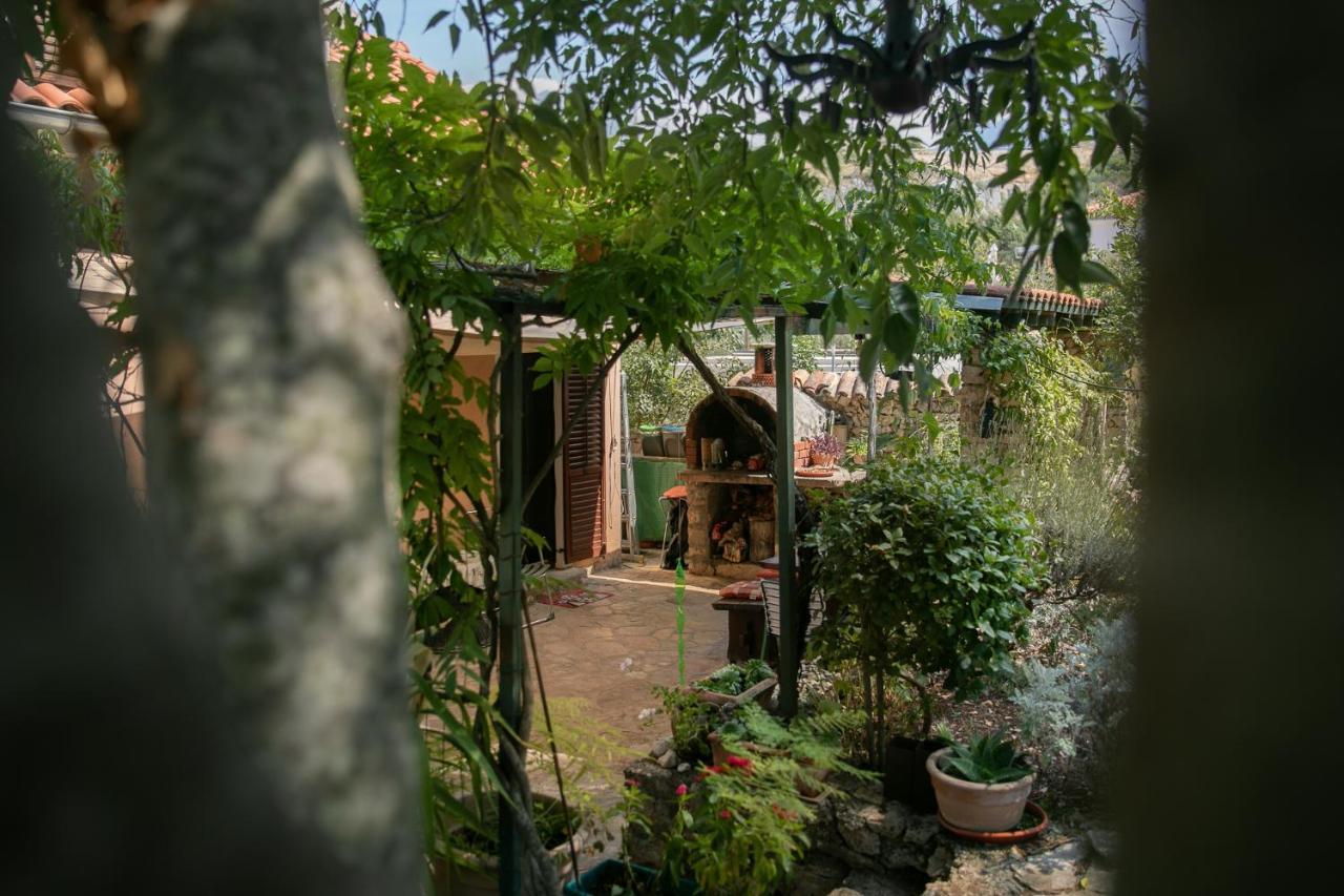 Apartman Silna Your New Home With Terrace And Garden Bobovisca Eksteriør bilde